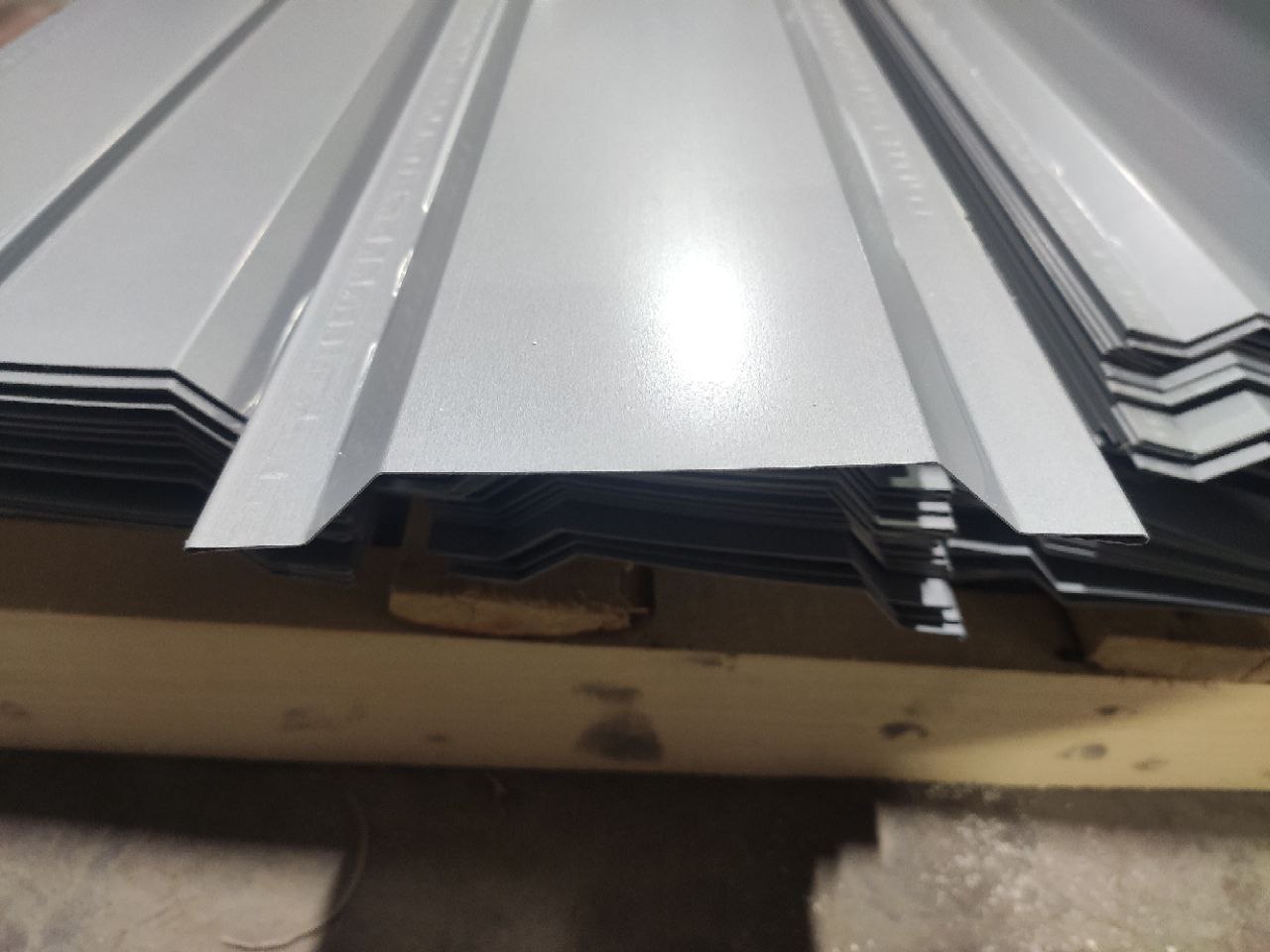 Нащельник RAL 9006 оцинкованный c полимерным покрытием 0,45 мм