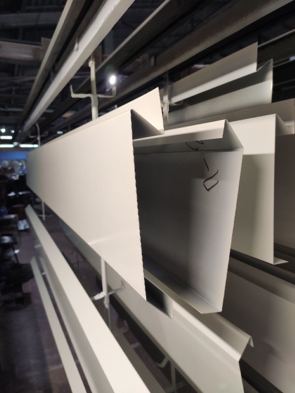 Парапет RAL 9010 полиэстер 0.45мм плоский