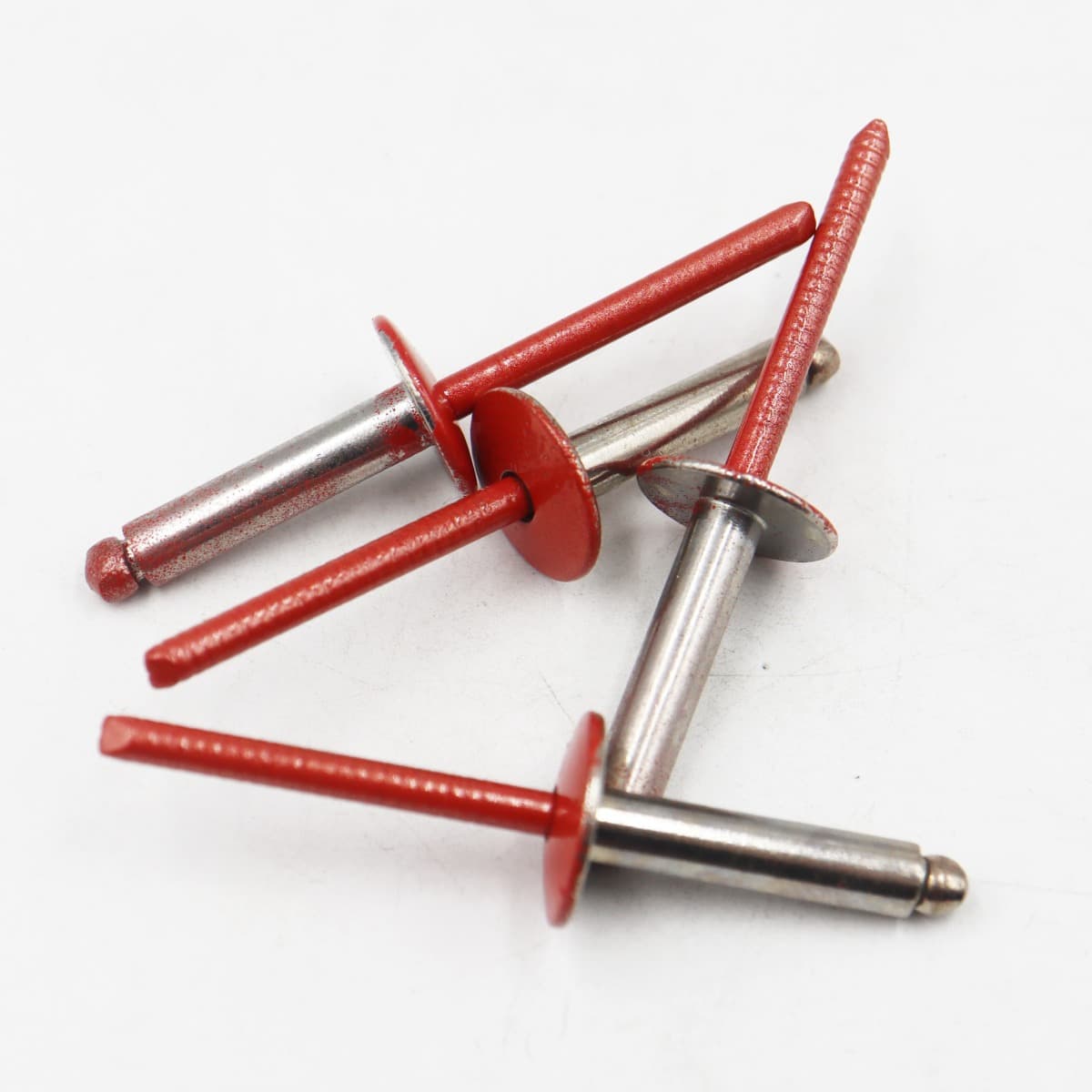 Заклепка 3.2x10 (RAL 3033) A2/A2 вытяжная