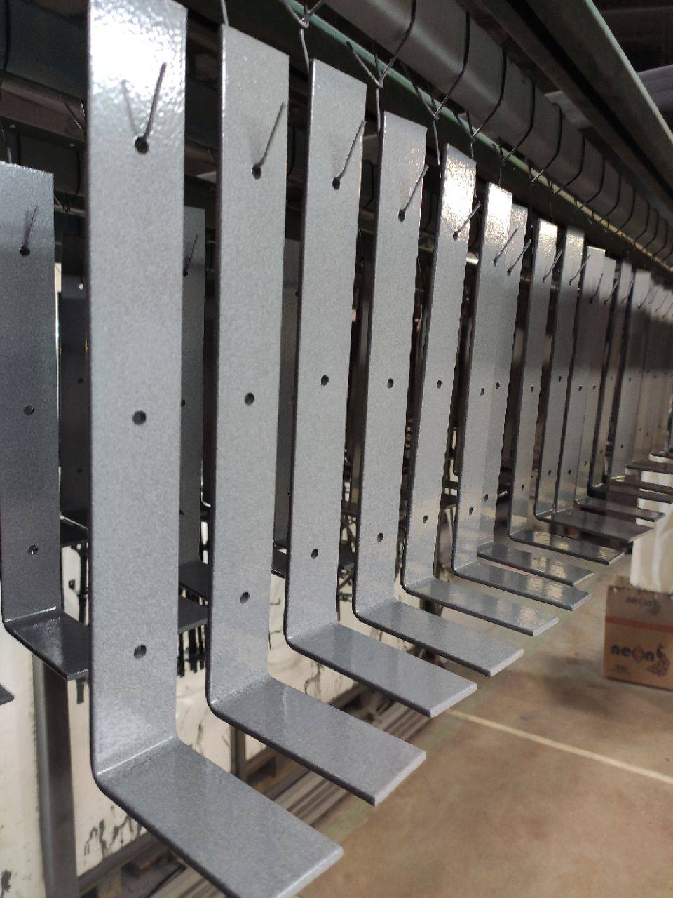 Костыль Г-образный кровельный 40х4мм размер 200х600мм