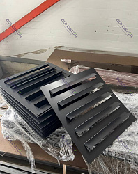 Вентиляционная решетка 300х300 оцинк. порошок 0.7мм RAL 9005