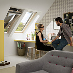 Окно мансардное дерево, лак ручка сверху Velux GZL CK02 1051 Комфорт WoodLine 55*78см