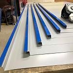 Ендова верхняя фигурная 0,45 мм (RAL 6005) оцинкованная c полимерным покрытием