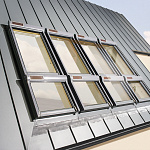 Балкон дерево, лак Fakro FGH-V P2 Galeria Lux 94*255см