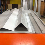 Планка начальная RR 32 оцинкованная с порошковым покрытием 0,45 мм (ширина более 625 мм)