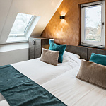 Окно мансардное дерево, лак ручка снизу Fakro FTT U6 Thermo Lux 78*118см