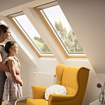 Окно мансардное дерево, лак ручка сверху Velux GZL MK04 1051 Комфорт WoodLine 78*98см