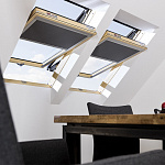 Окно мансардное дерево, лак ручка снизу Fakro FTP-V U4 ThermoPro Profi 114*140см
