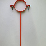 Крепление водосточный трубы сварное оцинкованное порошок ф120х10х250мм RAL 8017