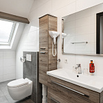 Окно мансардное дерево, лак ручка снизу Fakro FTT U8 Thermo с окл. EHV-AT+XDK Lux 78*118см