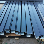 Планка П-образная для забора оцинкованная с порошковым покрытием 0,45мм ширина менее 625 мм RAL 5002