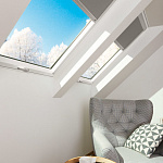 Окно мансардное дерево, лак ручка снизу Fakro FTT U6 Thermo Lux 78*98см