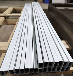 Прямоугольная ламель оцинкованная 0.7мм RAL 9003