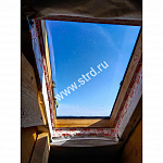 Окно-выход на крышу для неотапл. помещений дерево, лак ручка снизу Velux VLT 025 1000 45*55см