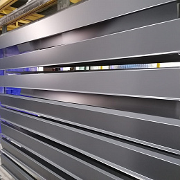 Прямоугольная ламель оцинкованная 0.7мм RAL 7024