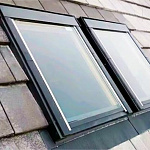 Окно мансардное дерево, лак ручка сверху Fakro AHRD B8 Standart 114*140см