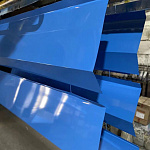 Карнизная планка RAL 5005 оцинкованная c порошковым покрытием 0,45мм полиуретан