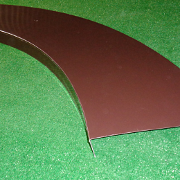 Отлив 0,4 мм RAL 8017 оконный оцинкованный c порошковым покрытием