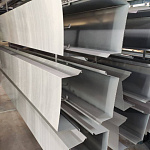 Заборный парапет с капельником плоский П-образный оцинкованный с порошковым покрытием 0,45мм RAL 9003