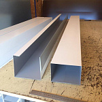 Планка примыкания в штробу для кровли 0,45 мм (RAL 3009) оцинкованная, с порошковым покрытием