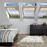 Окно мансардное дерево, лак ручка снизу Fakro FTP-V (CH Китай) Profi 78*118см