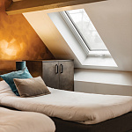 Окно мансардное дерево, лак ручка снизу Fakro FTT U6 Thermo Lux 78*118см