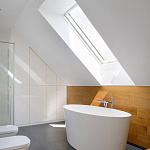 Окно мансардное ПВХ белый ручка снизу Fakro PTP-V U3  ThermoPro Profi 114*140см