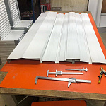 Ендова нижняя плоская 0,45 мм (RAL 6005) оцинкованная c полимерным покрытием