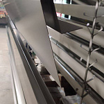 Околооконная планка сложная (j-фаска) для фасада оцинкованная с порошковым покрытием 0,45мм ширина более 625 мм RAL 5002