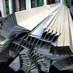 Конек фигурный 0,45 мм RAL 9002 оцинкованный, с порошковым покрытием