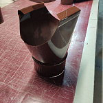 Воронка желоба оцинкованная накладная порошок ф120мм RAL 8017