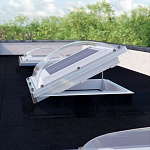 Окно для плоской крыши ПВХ белый управление стержнем (приобретается отдельно) Fakro DMC-C P2 60*60см