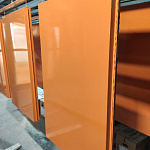 Фасадная металлокассета закрытого типа оцинкованная с порошковым покрытием 0,7x820х370мм RAL 2011 Насыщенный оранжевый