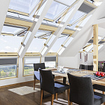 Окно мансардное дерево, лак ручка снизу Fakro FTP (CH Китай) Profi 78*98см