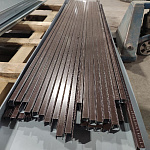 Прямоугольная ламель оцинкованная 0.7мм RAL 8017