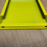 Фасадная металлокассета закрытого типа оцинкованная с порошковым покрытием 0,7x480х1015мм RAL 1016 Жёлтая сера