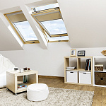 Окно мансардное дерево, лак ручка снизу Fakro FTP-V U4 ThermoPro Profi 55*98см