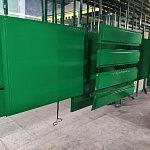 Фасадная металлокассета угловая закрытого типа оцинкованная с порошковым покрытием 1мм RAL 6005